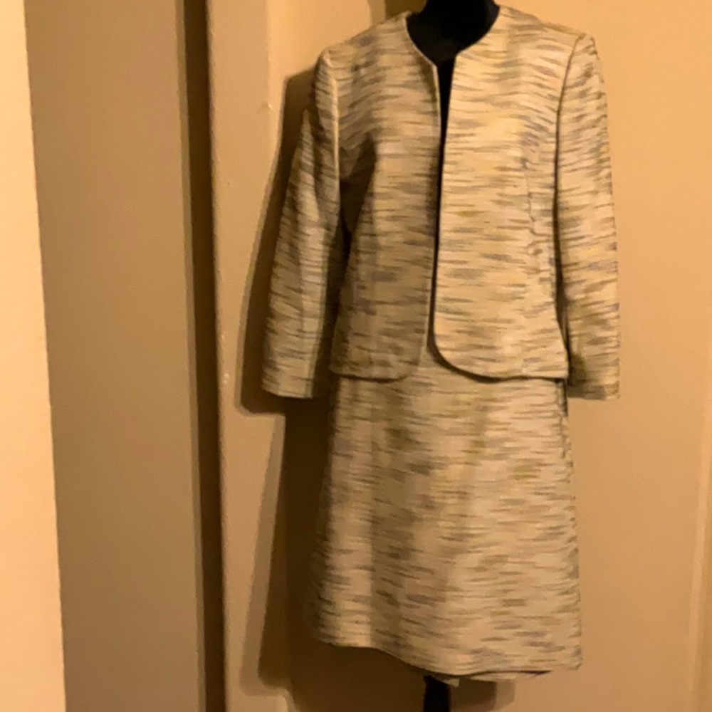 Anne Klein Skirt set